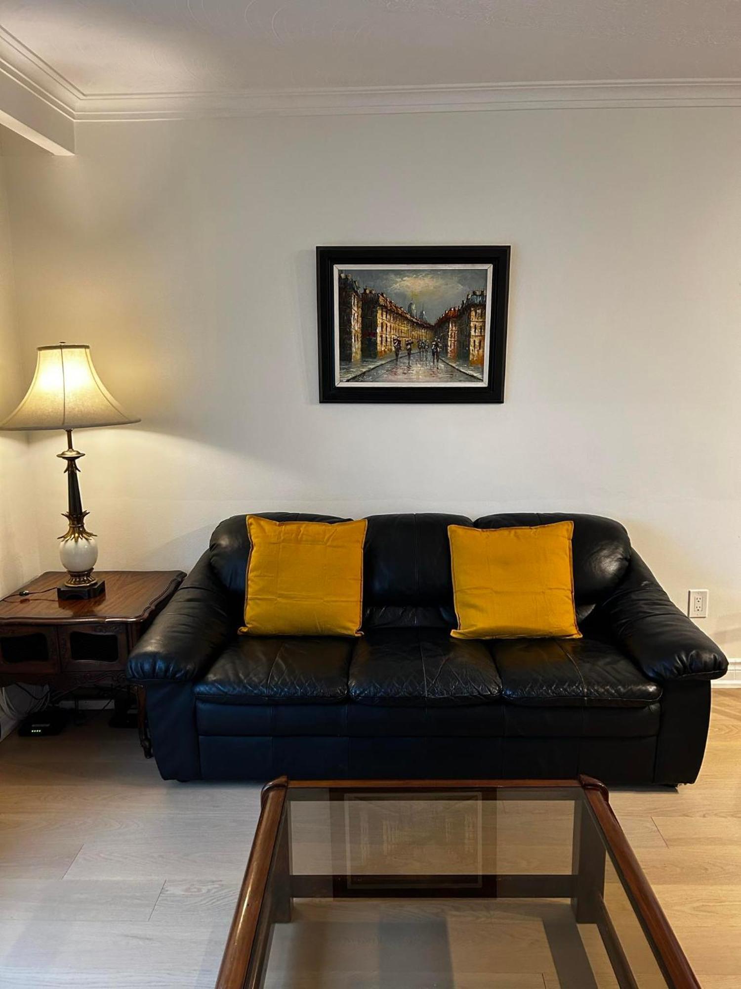 Peaceful Cosy Room With Garden View, Private Parking 多伦多 外观 照片